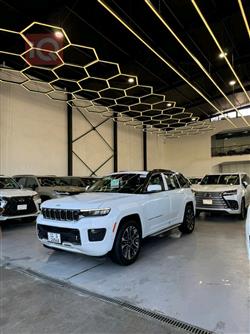 جیپ گراند شیرۆکی